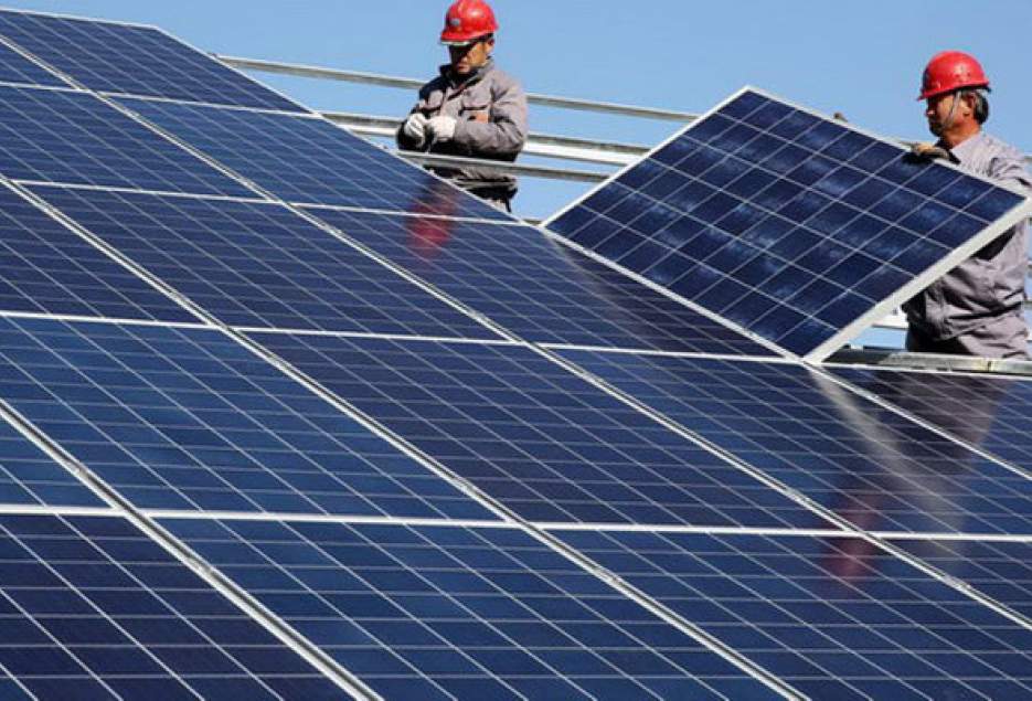 فعالیت ۴۹ نیروگاه خورشیدی تجدیدپذیر در قم