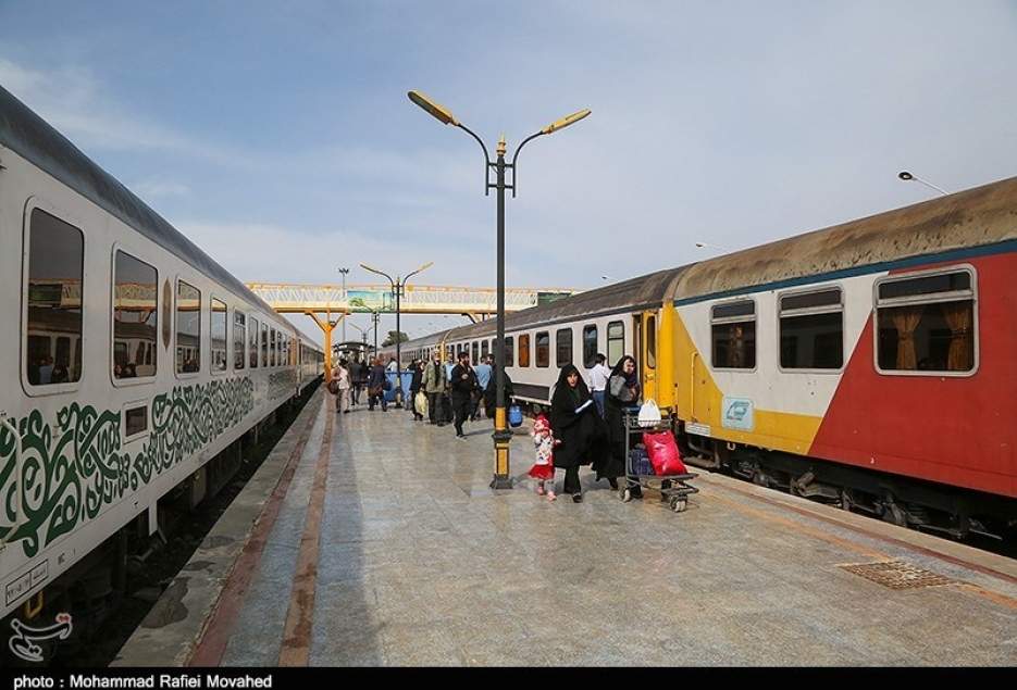 خطوط ایستگاه راه‌آهن قم پس از ۸۲ سال بازسازی می‌شود
