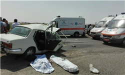 برخورد شدید دو خودرو در محور قم – کهک یک کشته و هفت مجروح برجای گذاشت