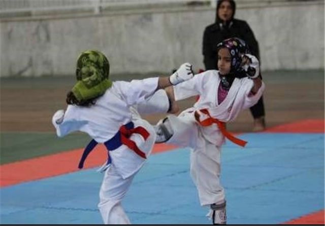 مسابقات کاراته بانوان سبک شو توکان کاراته دو ایران آغاز شد