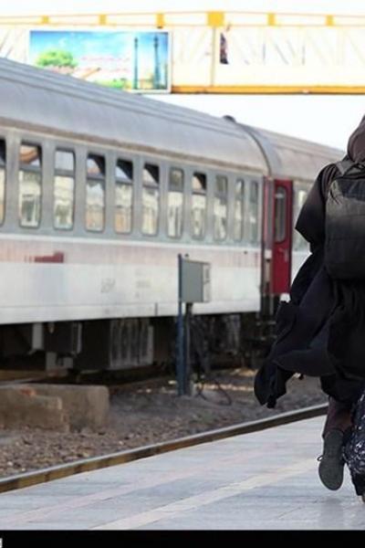 قم| رفت و آمد مسافران نوروزی در ایستگاه راه آهن شهر قم به روایت عکس