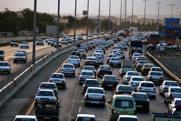 افزایش ترافیک در محورهای مواصلاتی استان قم