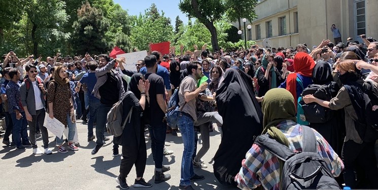 فیلم | در دانشگاه تهران چه گذشت؟ / فیلم‌هایی دیده نشده از اتفاقات روز گذشته