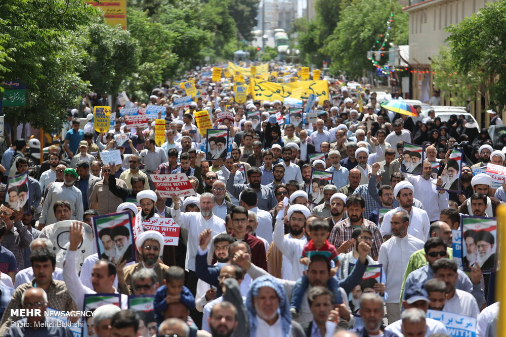 راهپیمایی مردم قم در حمایت از بیانیه شورای عالی امنیت ملی