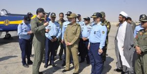 فرمانده کل ارتش از پایگاه شکاری شهید بابایی بازدید کرد