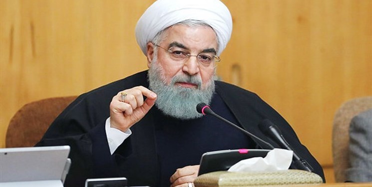 روحانی: حاضر نیستیم به اسم مذاکره، کنار میز تسلیم قرار بگیریم/ ملت ایران تسلیم را نمی‌پذیرد