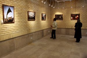 نمایشگاه «سوگواره عکس ماه» در قم دایر شد – پایگاه خبری شهرکریمه | اخبار ایران و جهان