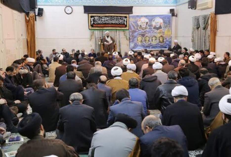 شهرکریمه – مراسم گرامیداشت شهیدسلیمانی و همرزمانش در دفتر تبلیغات اسلامی برگزار شد