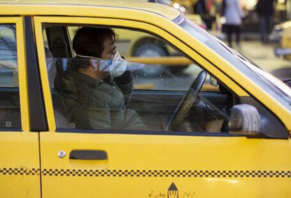 شهرکریمه – تهیه و توزیع بیش از ۱۰ هزار ماسک بین رانندگان تاکسی در قم