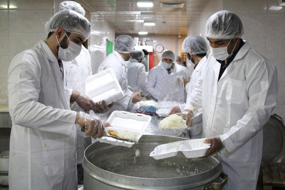 ۶۰ هزار پرس غذای گرم توسط کمیته امداد در قم توزیع می‌شود – پایگاه خبری شهرکریمه | اخبار ایران و جهان