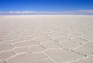 شهرکریمه – استاندار قم از طولانی شدن روند فعال‌سازی ظرفیت‌های اقتصادی دریاچه نمک انتقاد کرد