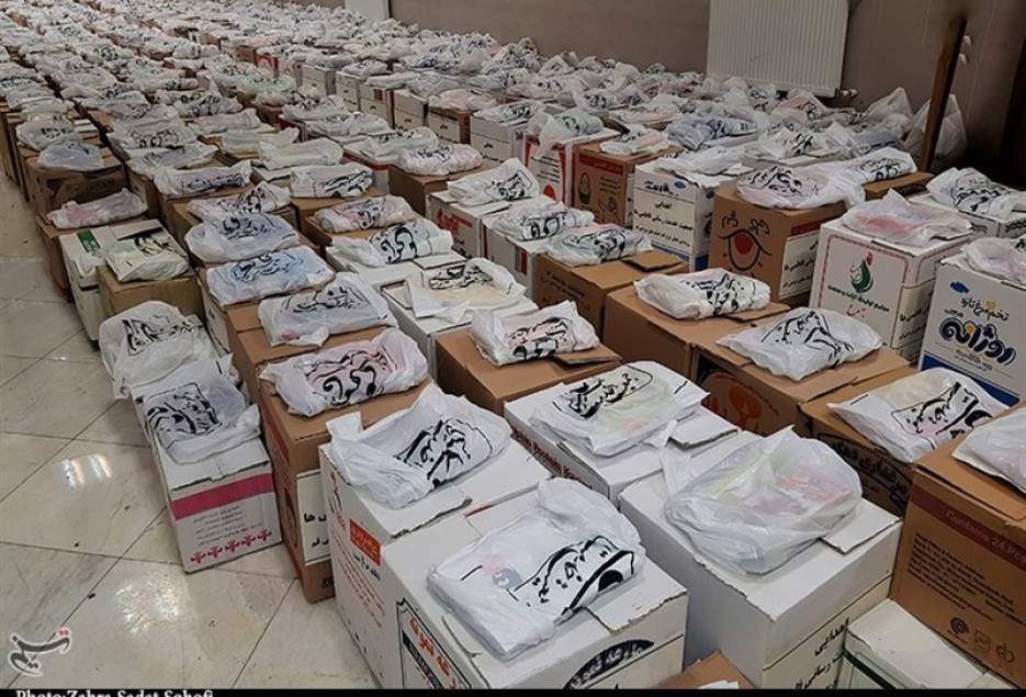 شهرکریمه – ۳۰۰۰ بسته معیشتی توسط قرارگاه جهادی فاطمی میان خانواده‌های محروم قمی توزیع شد