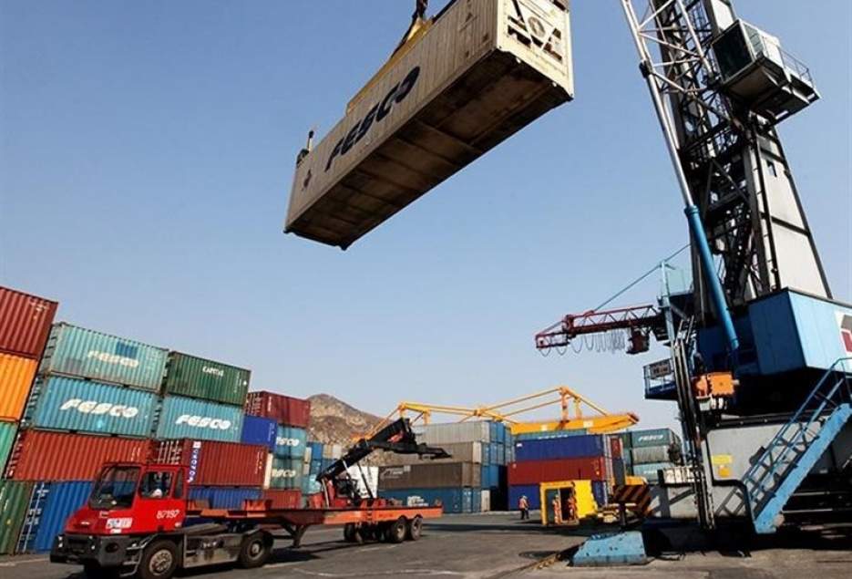 شهرکریمه – واردات استان قم از ابتدای امسال ۳۶ درصد کاهش‌یافته است