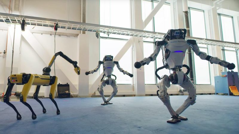 رقص گروهی ربات‌های بوستون داینامکس‌/ ویدئو|شهرکریمه