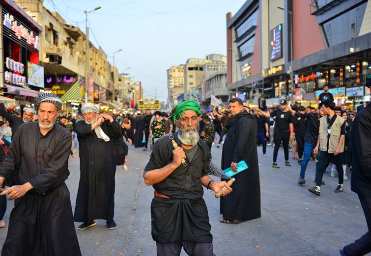 پیاده روی عراقی ها در ایام شهادت امام موسی کاظم(ع) معروف به اربعین ثانی