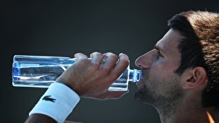 دست‌کاری آب نوشیدنی جوکوویچ در مسترز پاریس لو رفت + عکس