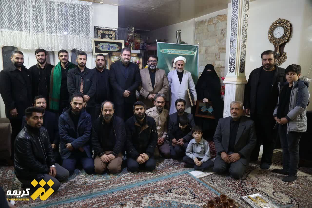 دیدار جمعی از اصحاب رسانه قم با خانواده شهید حسن مختارزاده