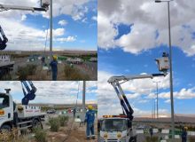 اصلاح شبکه روشنایی معابر در بلوار امام صادق (ع) شهرک پردیسان از طریق کابلکشی هوایی