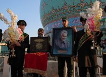 مراسم تعویض پرچم گنبد مسجد مقدس جمکران با یاد سردار جان فدا